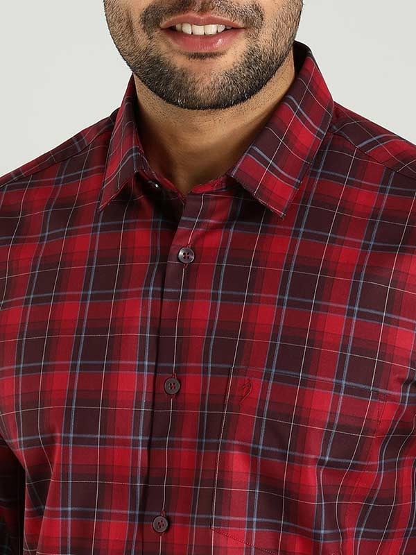 Indian Terrain Men's Regular Fit Full Sleeve Checkered Maroon Shirt